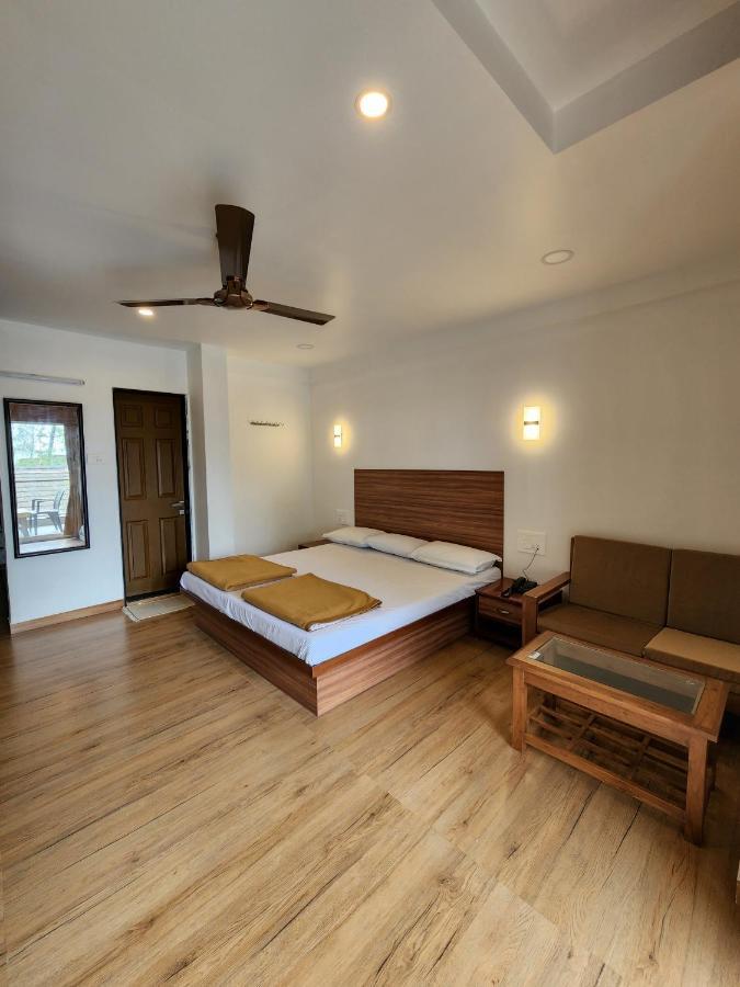 Hotel Regal Panhala Residency Zewnętrze zdjęcie