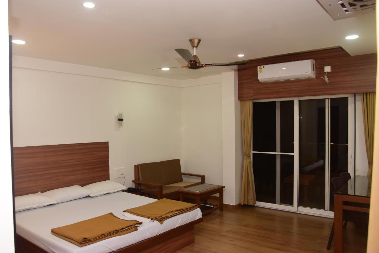 Hotel Regal Panhala Residency Zewnętrze zdjęcie